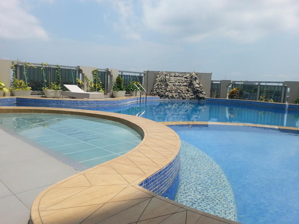 Benin Royal Hotel Котону Экстерьер фото