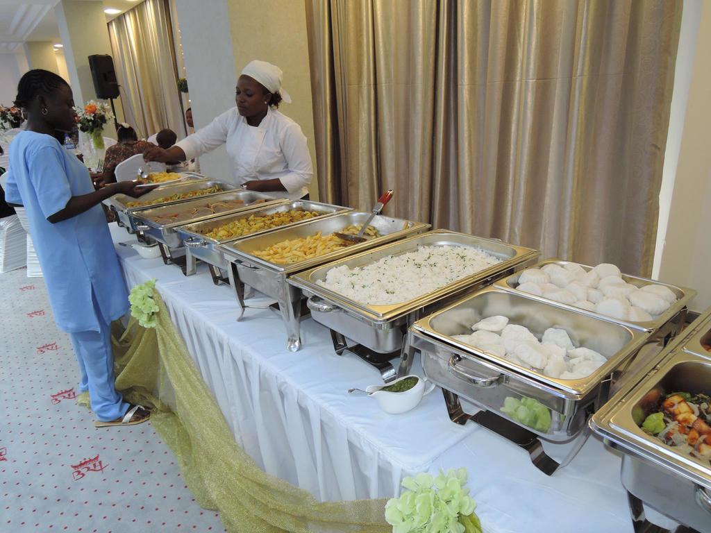 Benin Royal Hotel Котону Экстерьер фото