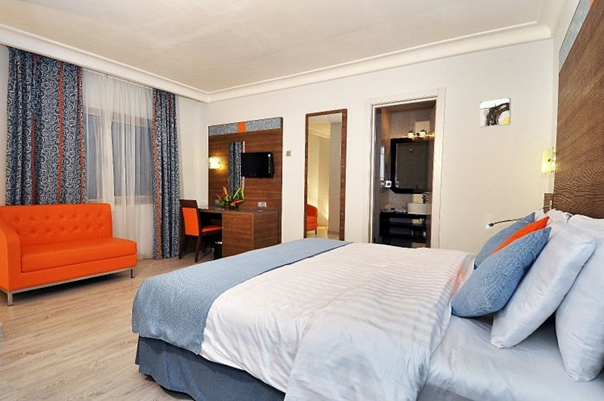 Benin Royal Hotel Котону Экстерьер фото