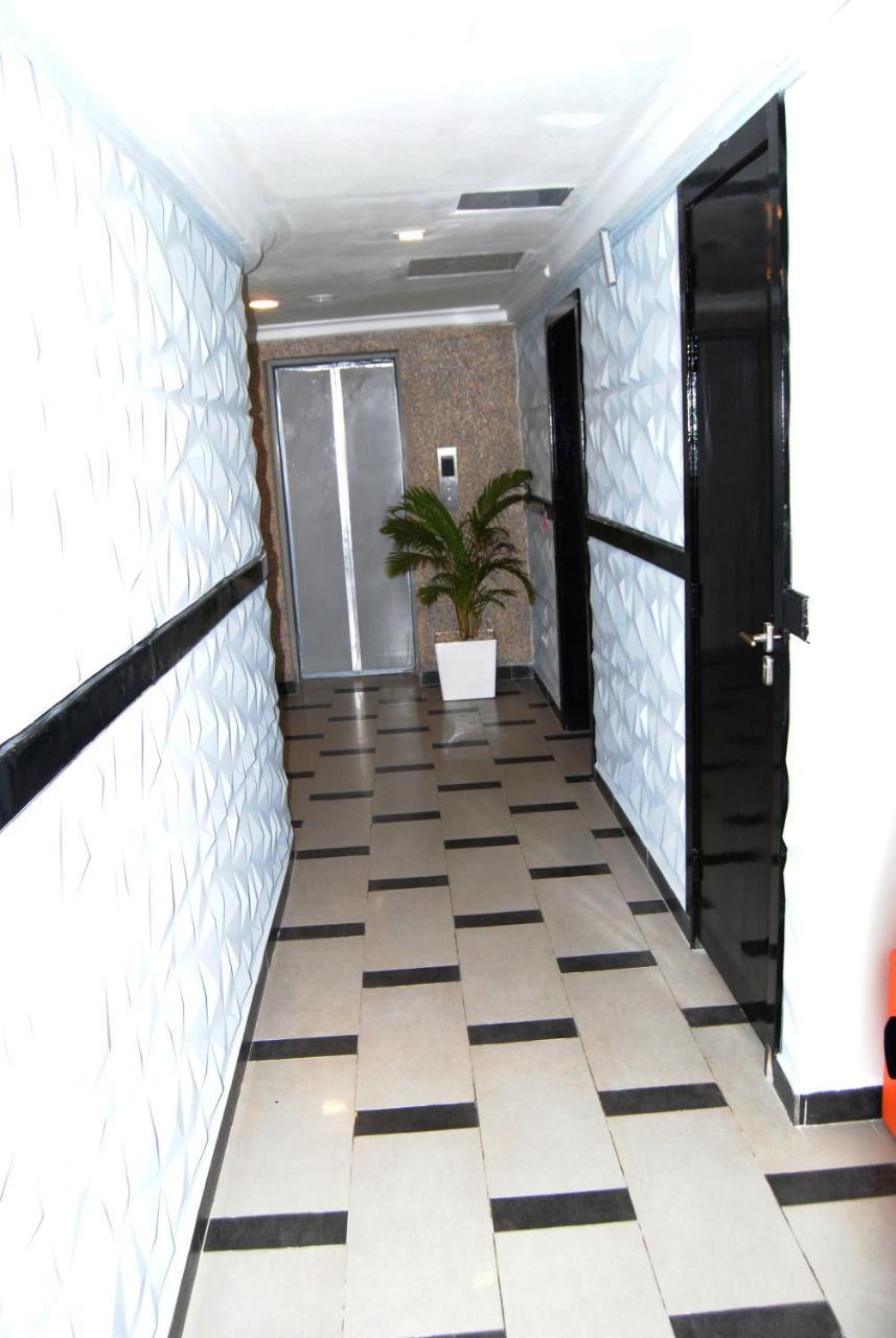 Benin Royal Hotel Котону Экстерьер фото
