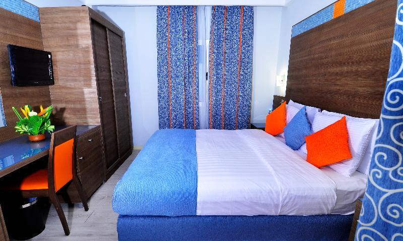 Benin Royal Hotel Котону Экстерьер фото