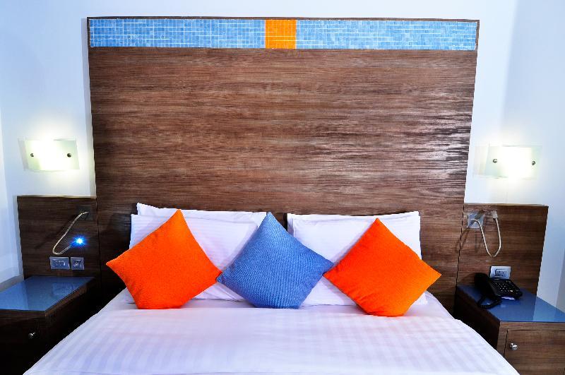 Benin Royal Hotel Котону Экстерьер фото